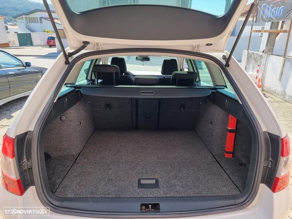 Skoda Octavia Break 2.0 TDI Style - 8