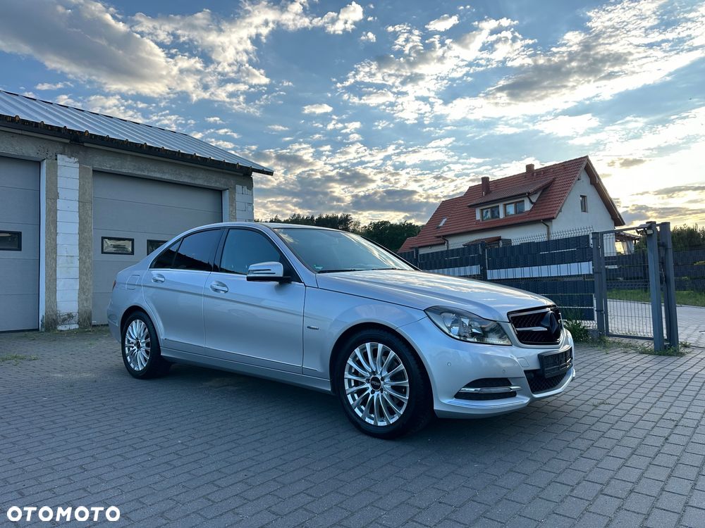 Mercedes-Benz Klasa C 220 CDI BlueEff Edition Avantgarde - 8