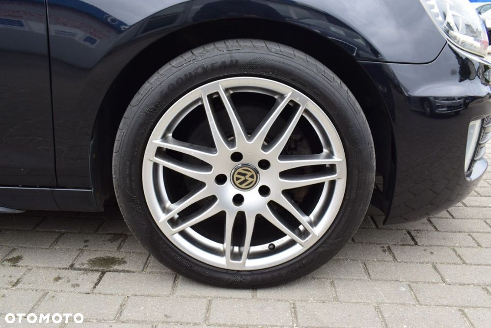 Volkswagen Golf - 33