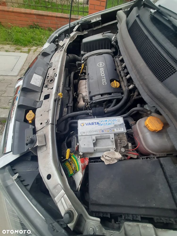 Opel Zafira - 10