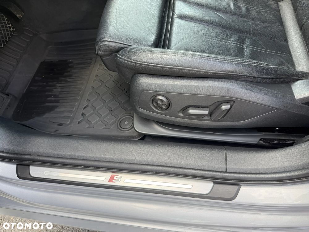 Audi A4 Limousine - 6
