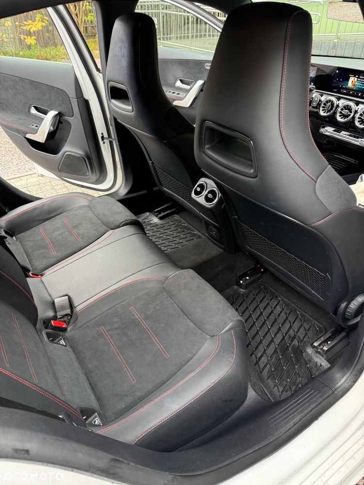 Mercedes-Benz Klasa A 180 AMG Line 7G-DCT - 16