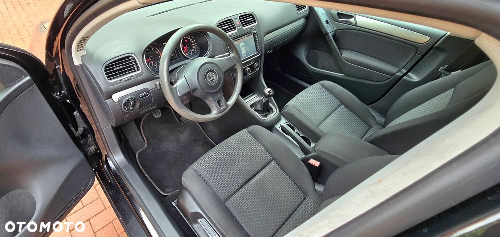 Volkswagen Golf 1.6 Q-Line - 12