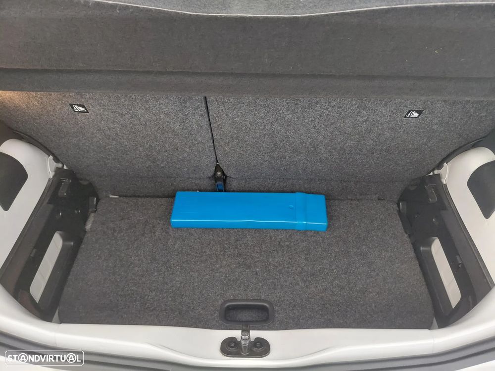 VW Up! 1.0 BlueMotion Move - 28