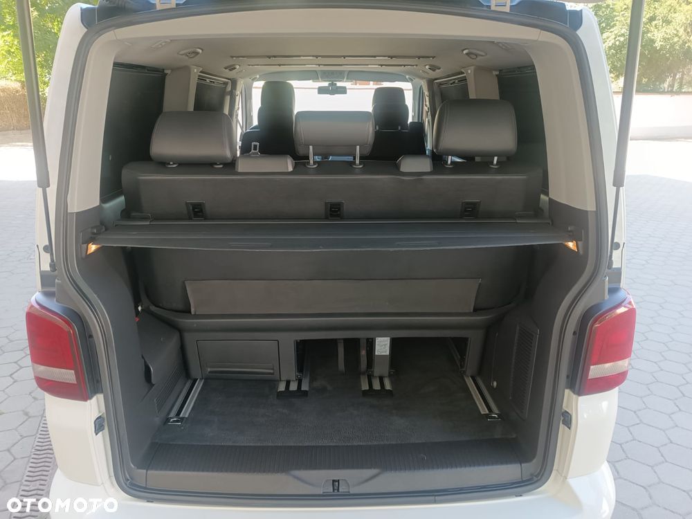 Volkswagen Multivan - 17