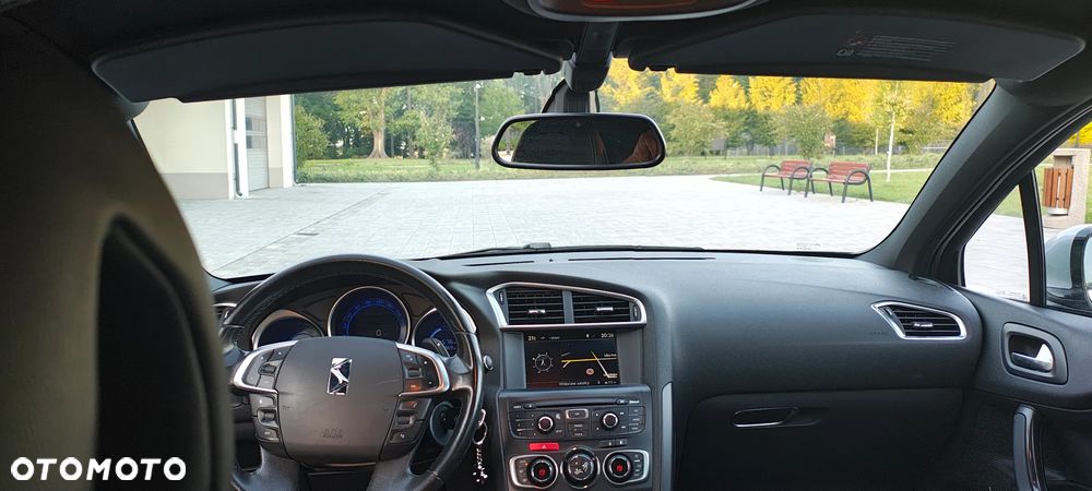 Citroën DS4 1.6 e-HDi SoChic MCP - 16
