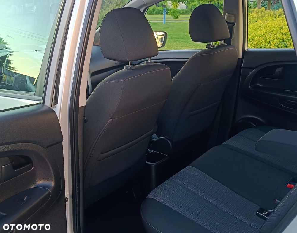 Kia Venga 1.4 CVVT Dream-Team Edition - 36