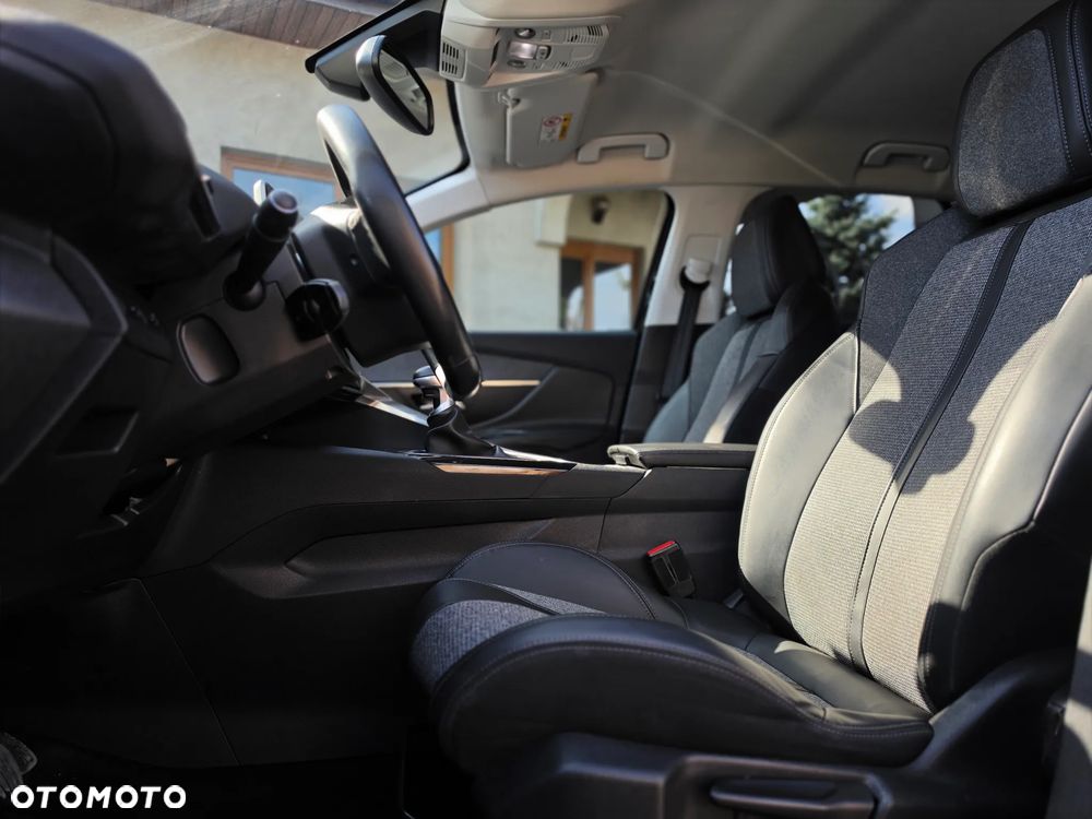 Peugeot 3008 - 18