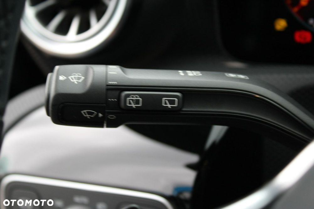 Mercedes-Benz CLA - 24