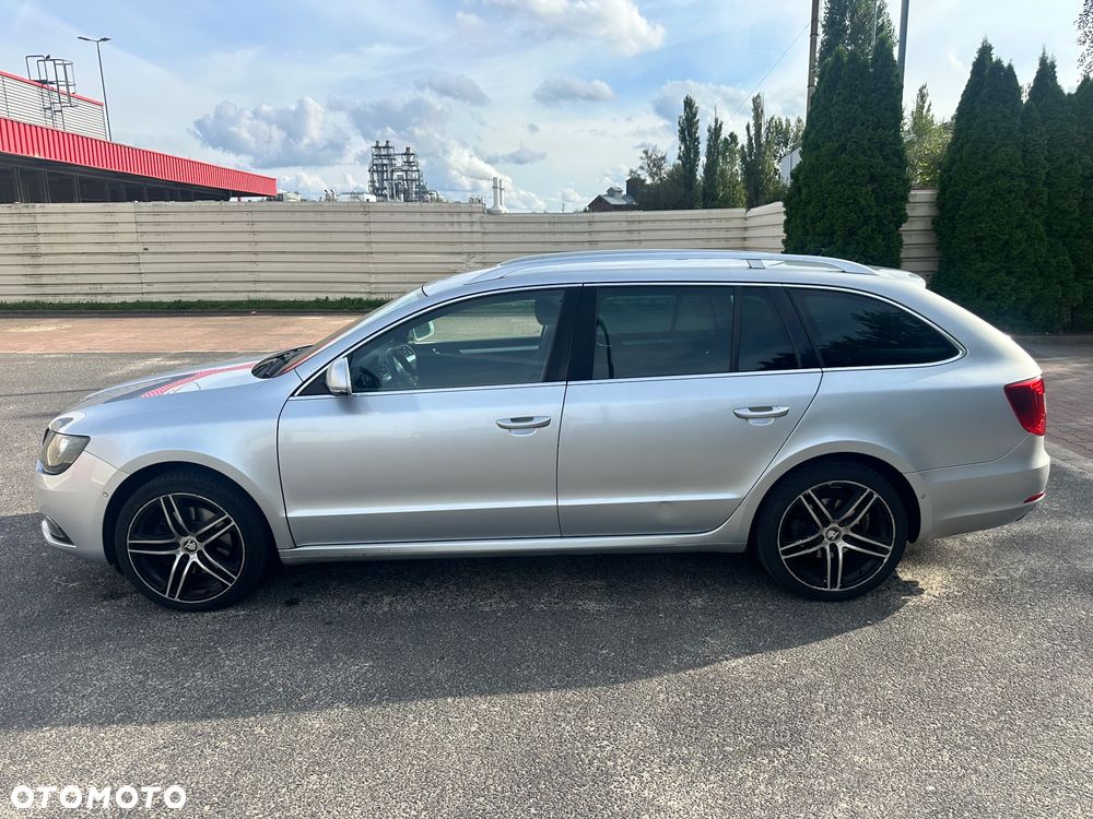 Skoda Superb 2.0 TDI Comfort DSG - 2