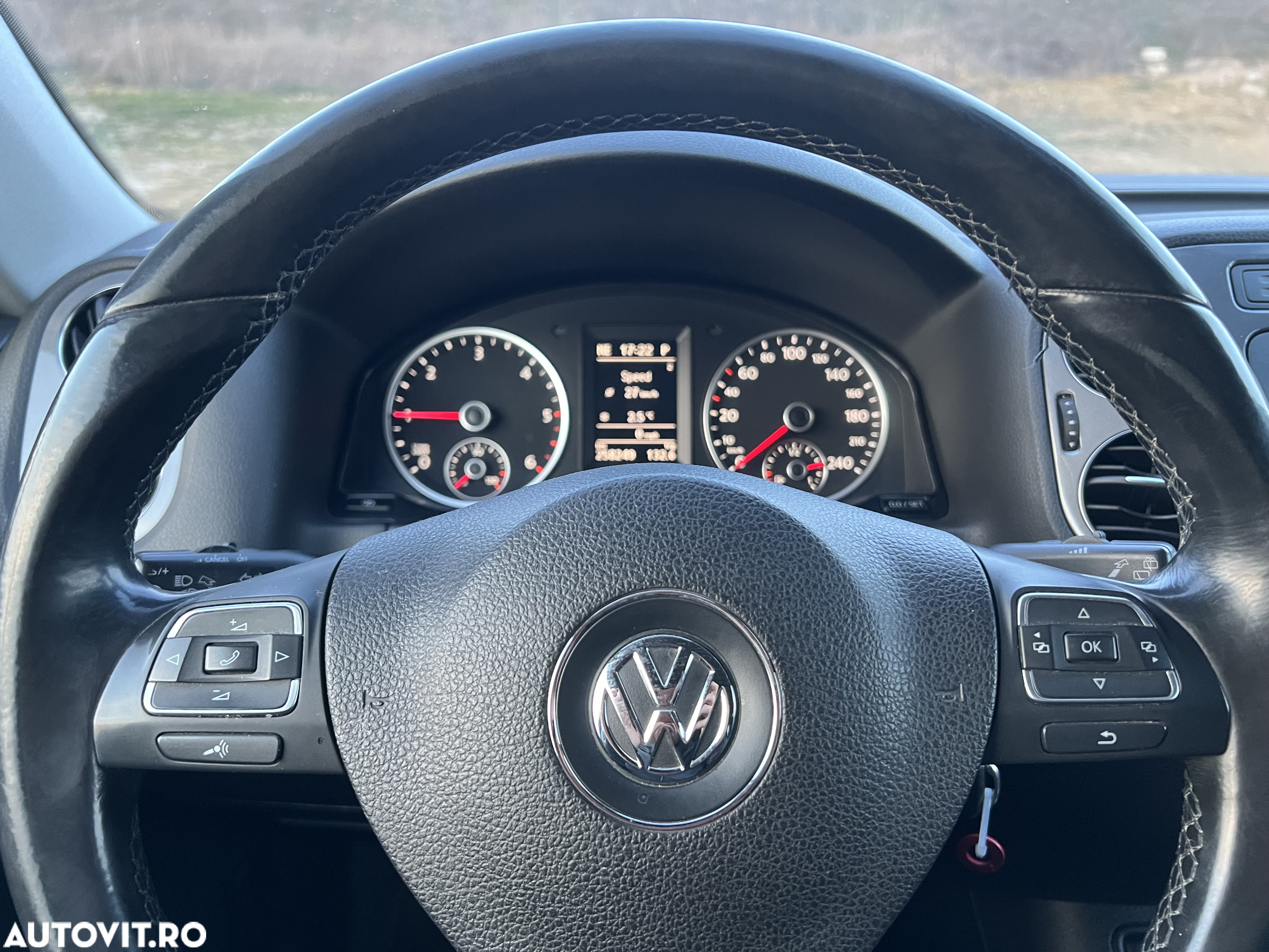 Volkswagen Tiguan 2.0 TDI 4Motion DSG Sport & Style - 22