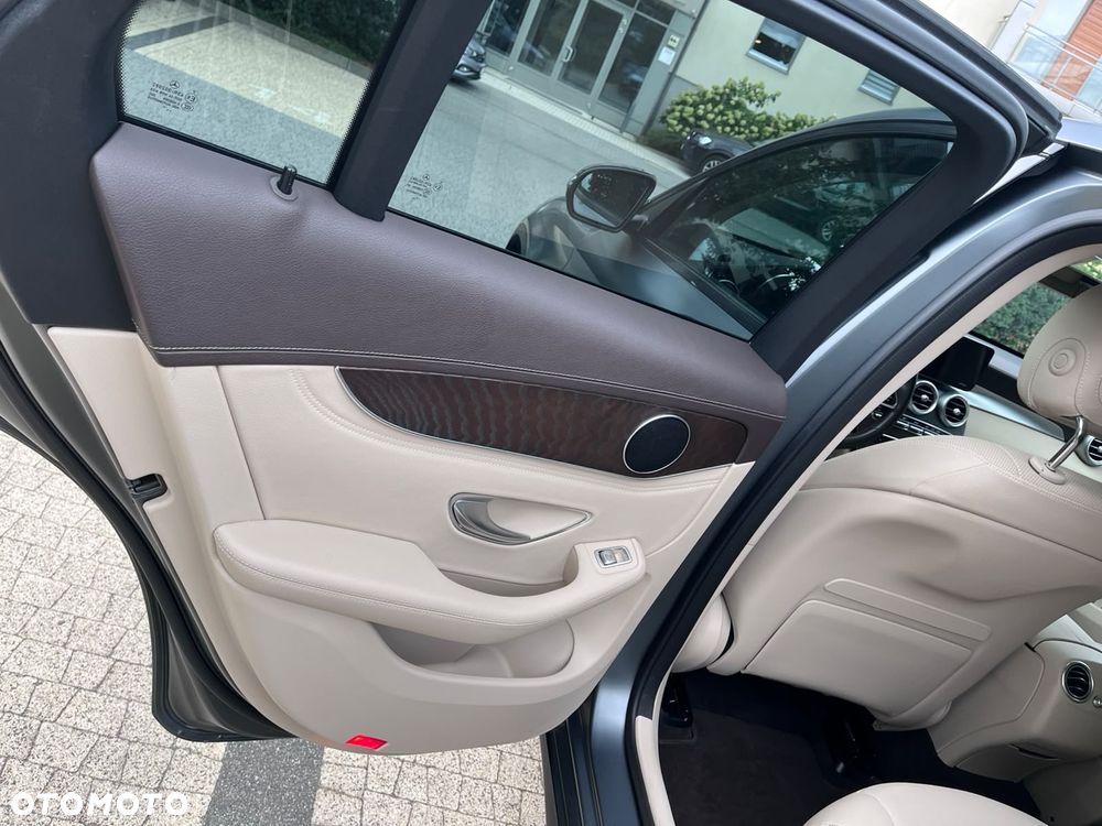 Mercedes-Benz GLC - 19