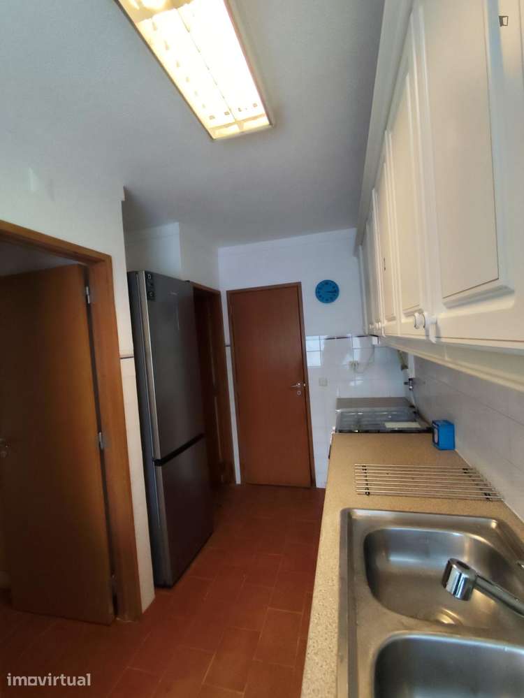 Quarto - localizado em Lisbon - Grande imagem: 4/8