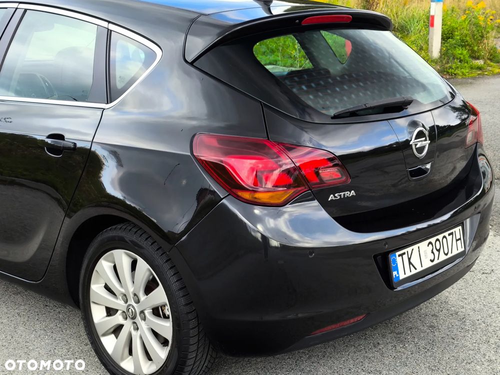 Opel Astra IV 1.7 CDTI Cosmo - 11