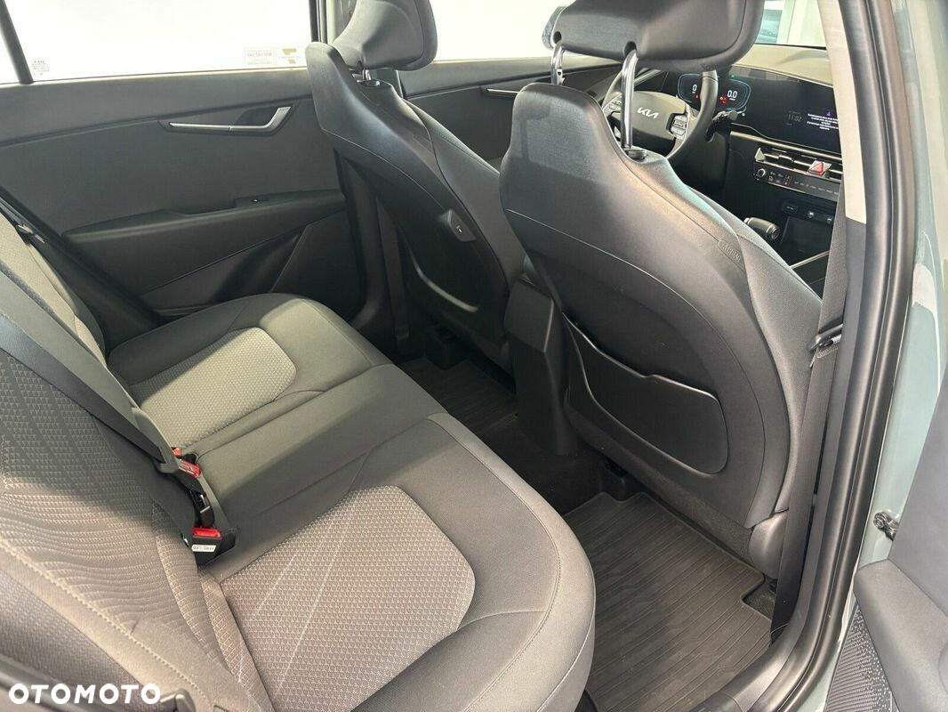 Kia Niro 1.6 GDI Hybrid M - 16