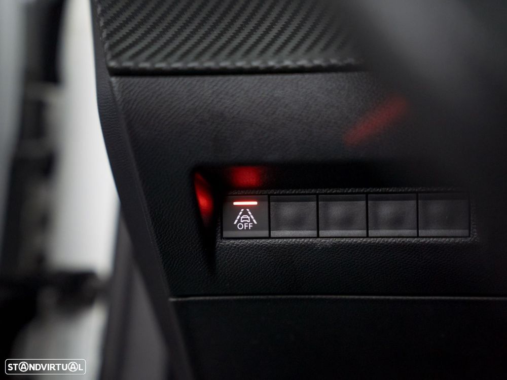 Peugeot e-2008 50 kWh GT - 19