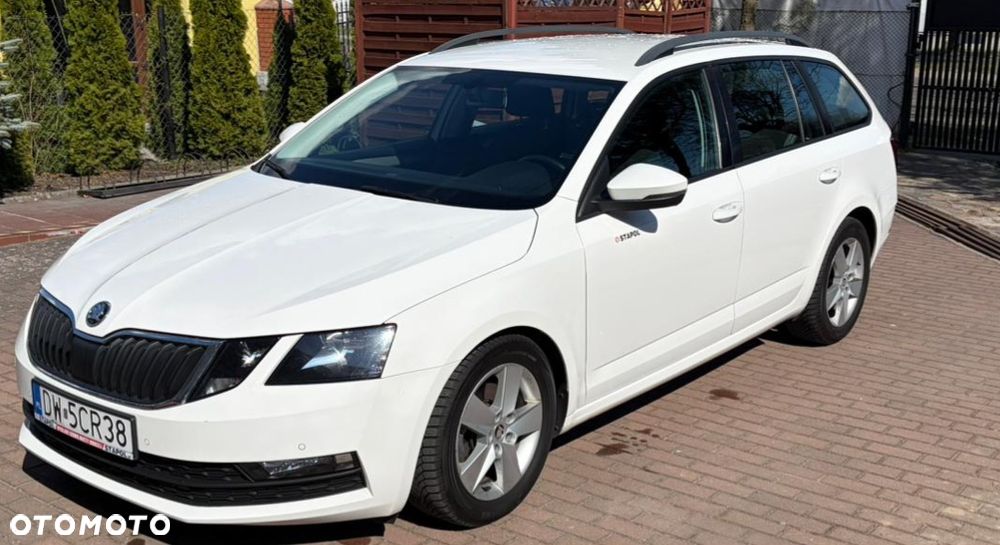 Skoda Octavia 1.4 TSI Ambition - 8