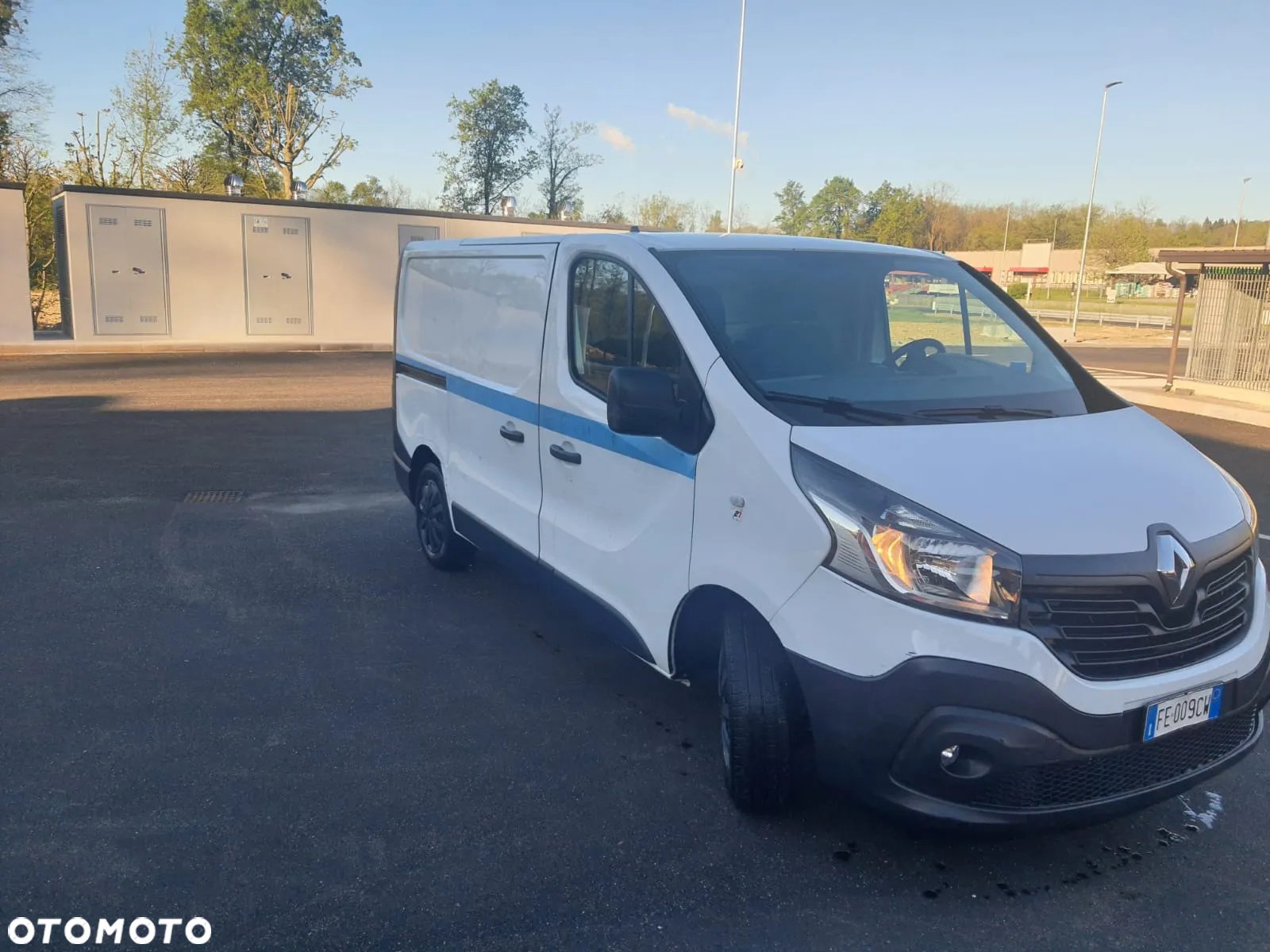 Renault TRAFIC - 2