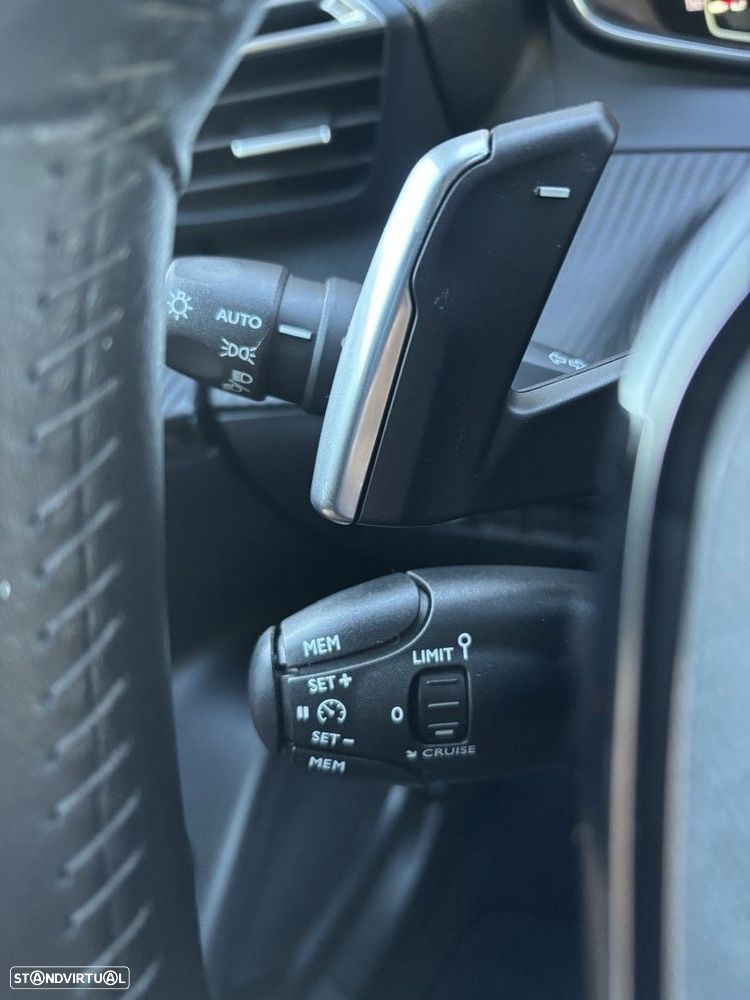 Peugeot 2008 1.2 PureTech Active Pack EAT8 - 15