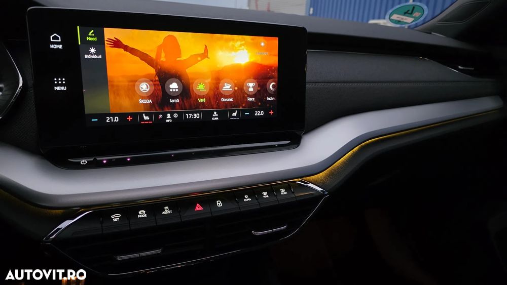 Skoda Octavia Combi 2.0 TDI DSG Tour - 14