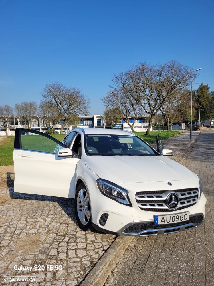 Mercedes-Benz GLA 180 7G-DCT - 3