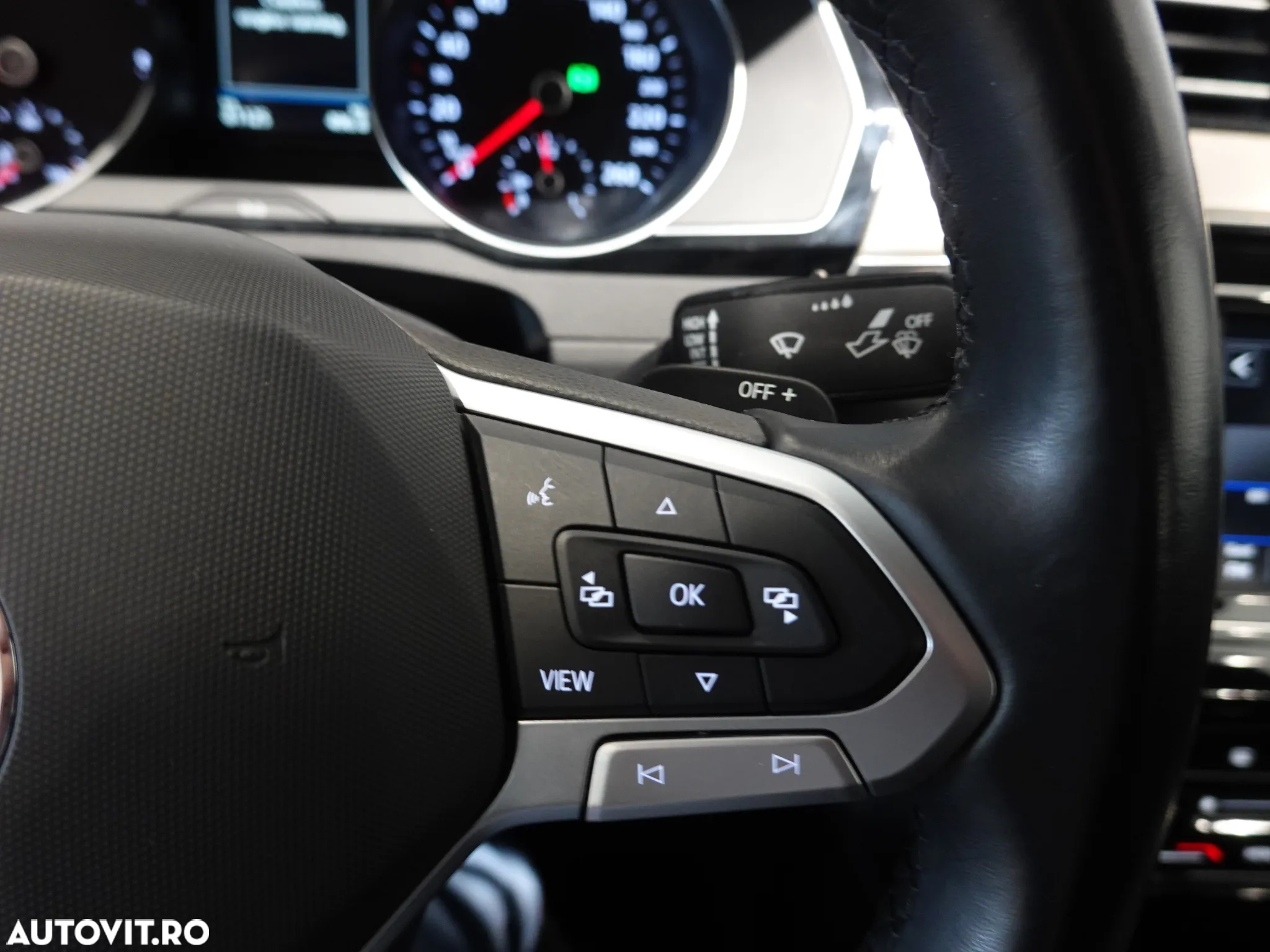 Volkswagen Passat - 18