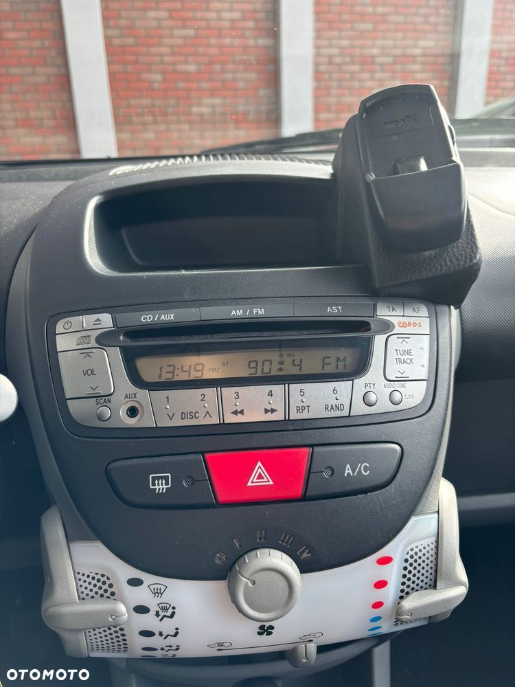 Peugeot 107 70 Filou - 12