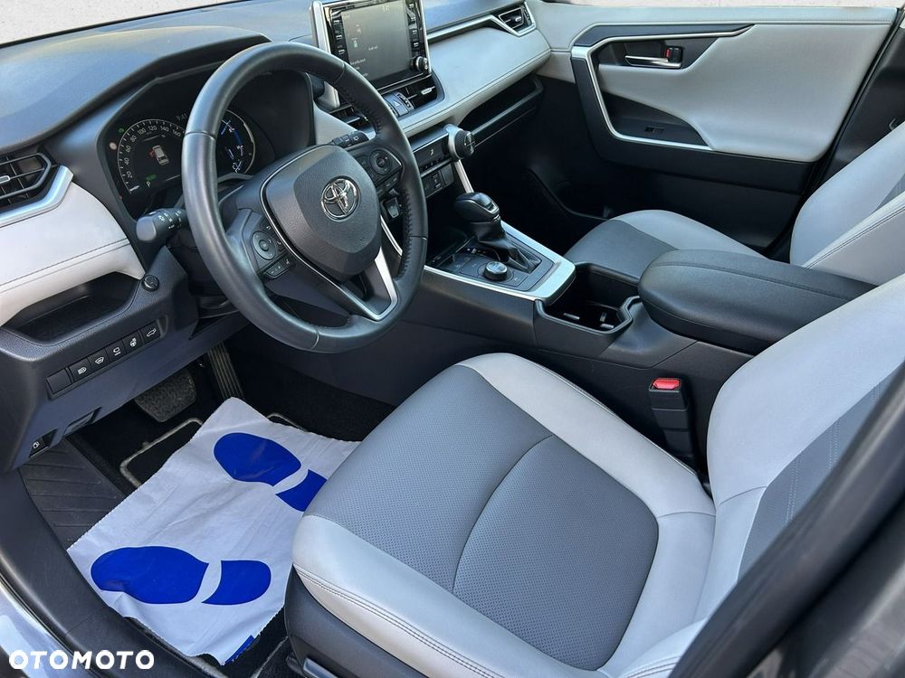 Toyota RAV4 - 12