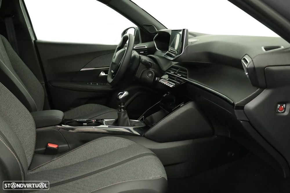 Peugeot 2008 1.2 PureTech Allure - 21