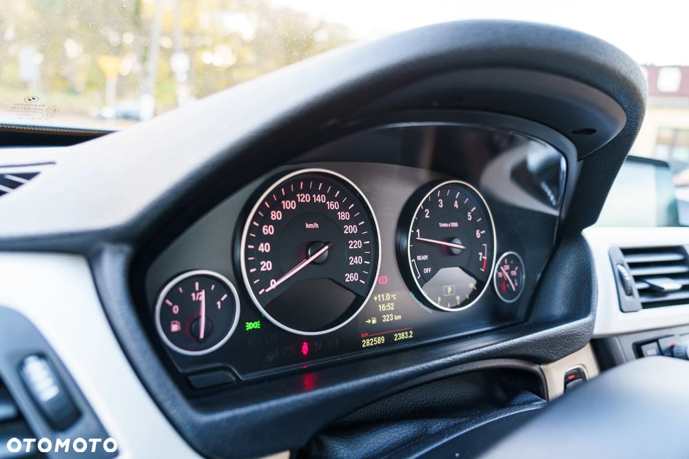 BMW Seria 3 320i - 9