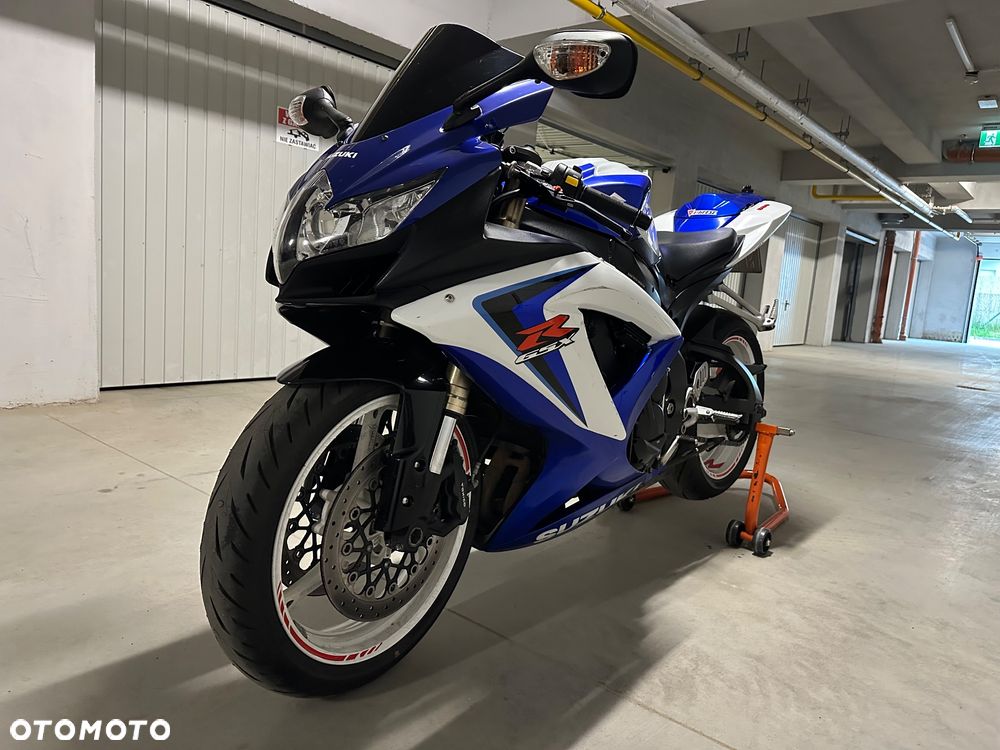 Suzuki GSX-R - 1