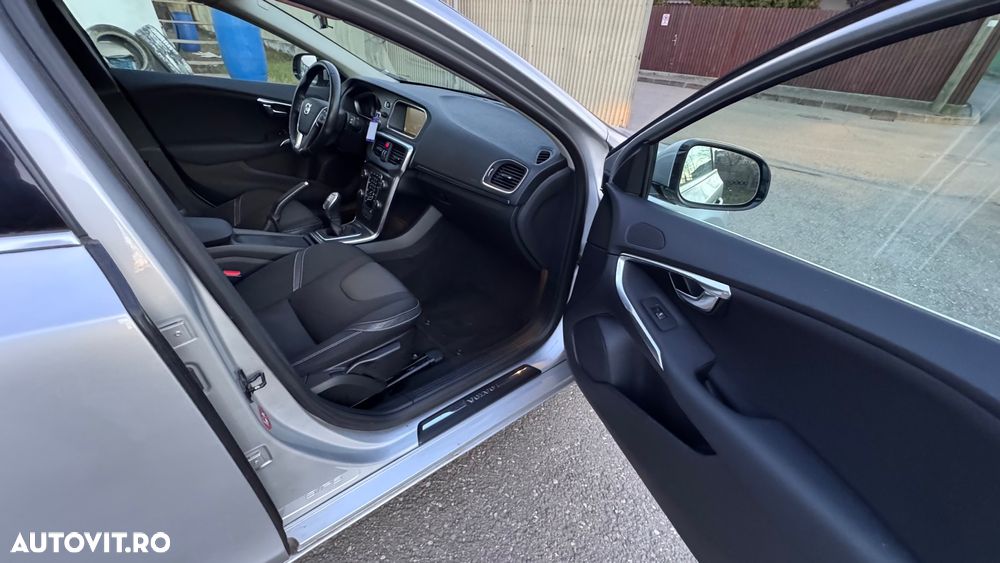 Volvo V40 D2 ECO Summum - 11