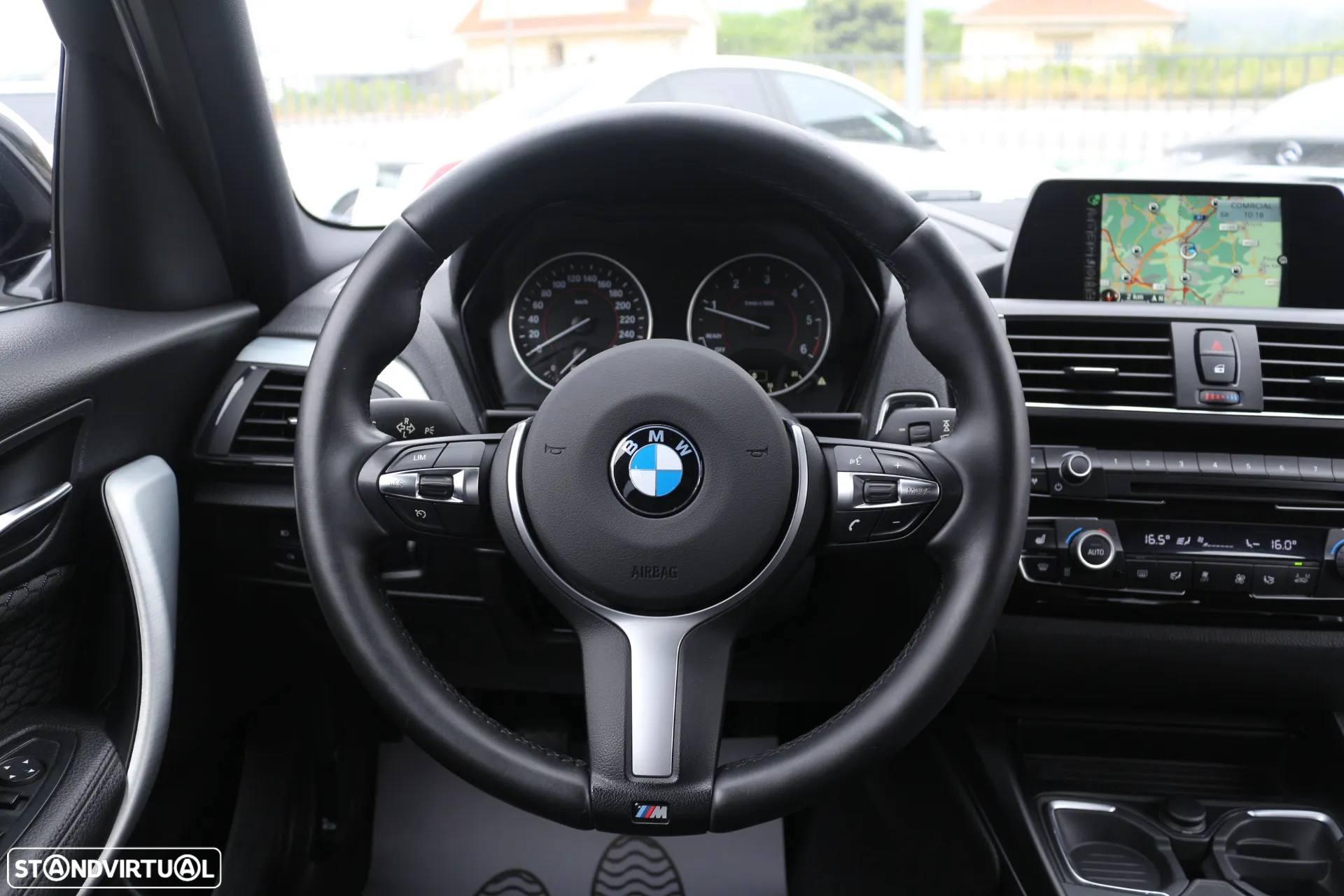 BMW 118 d Pack M - 14