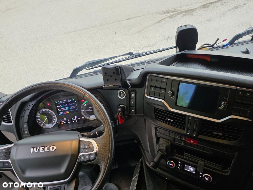 Iveco S-WAY 460 / FIRANKA / WINDA  / NOWE OPONY / 18PALET / AUTOMAT / KLIMA POSTOJOWA / CAŁY NA PODUSZKACH / SYPIALKA / SERWISOWANY / 2021 / JAK NOWY  / E6 - 26