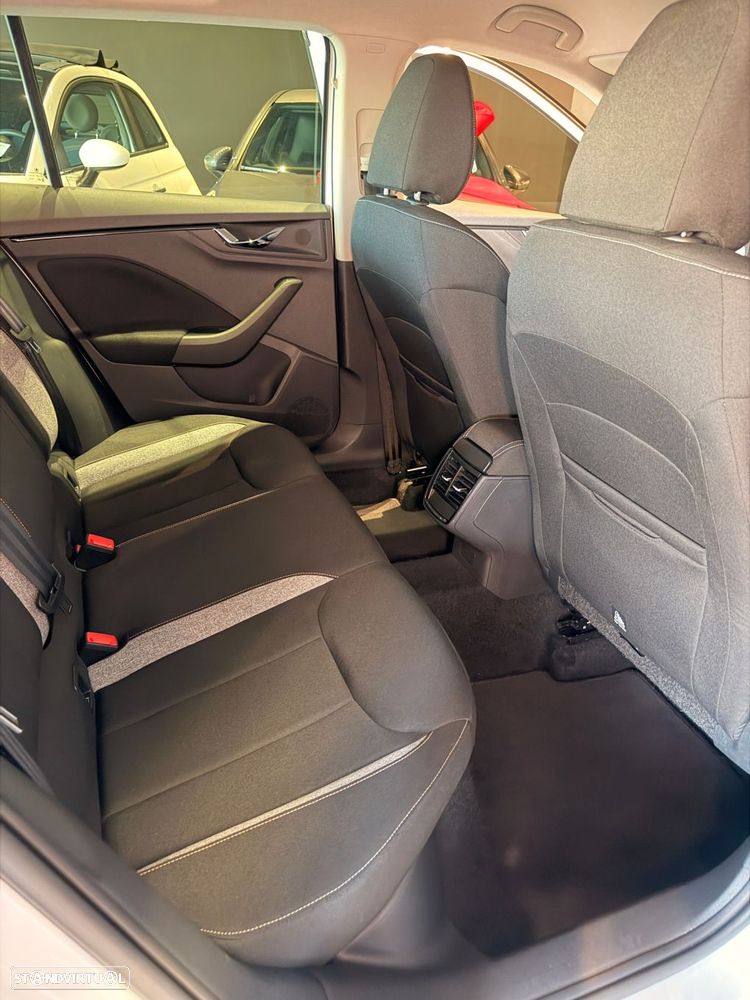 Skoda Kamiq 1.0 TSI Style DSG - 57