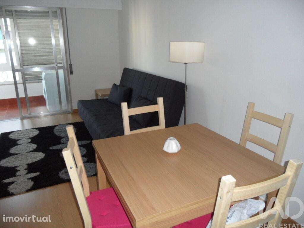 Apartamento T1 em Campolide de 35,00 m2 - Grande imagem: 2/20