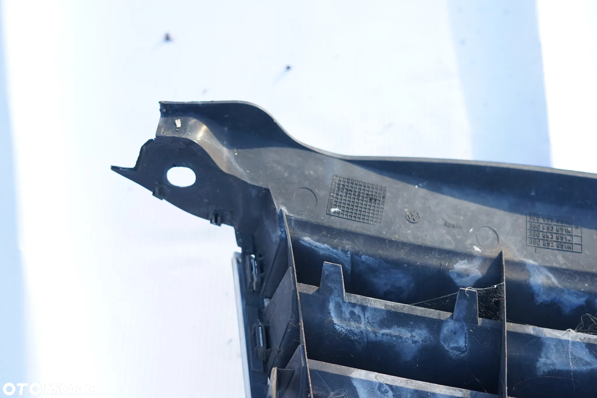 Grill atrapa chłodnicy VW Passat B5 FL 3B0853651L - 10