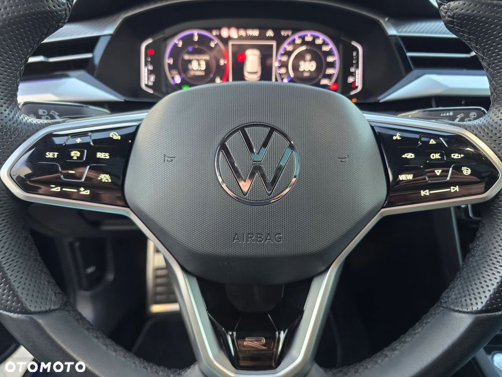 Volkswagen Arteon 2.0 TDI SCR DSG R-Line - 32