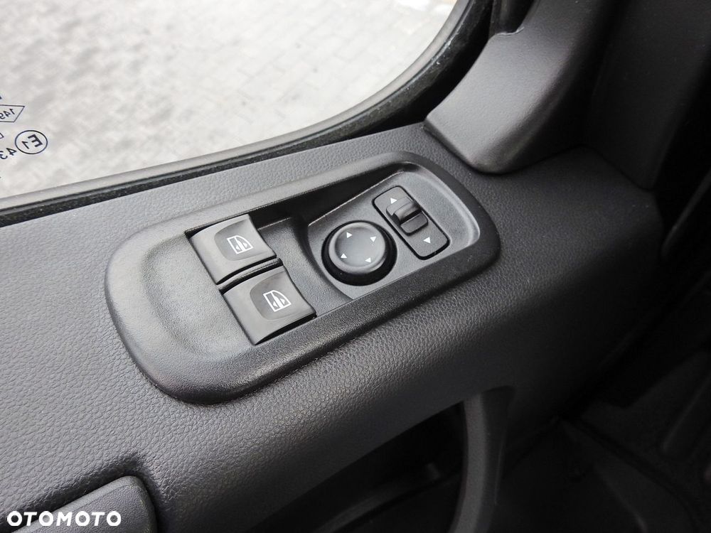 Renault MASTER PLANDEKA 10 PALET TEMPOMAT KLIMATYZACJA LEDY PNEUMATYKA  165KM - 29