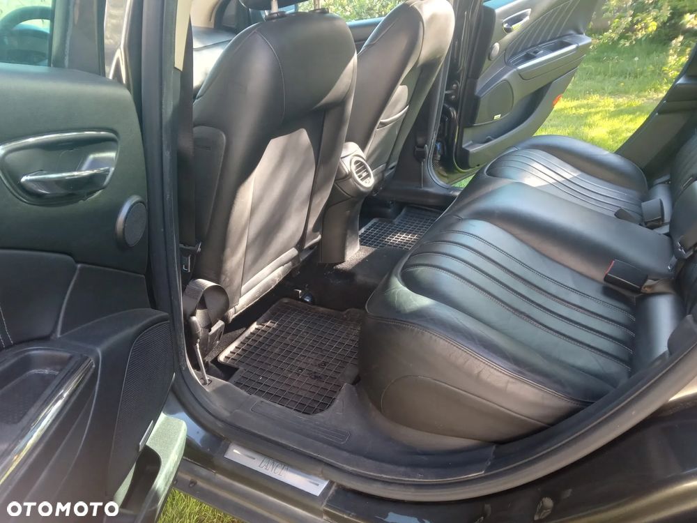 Lancia Delta 2.0 MJ Platino - 17