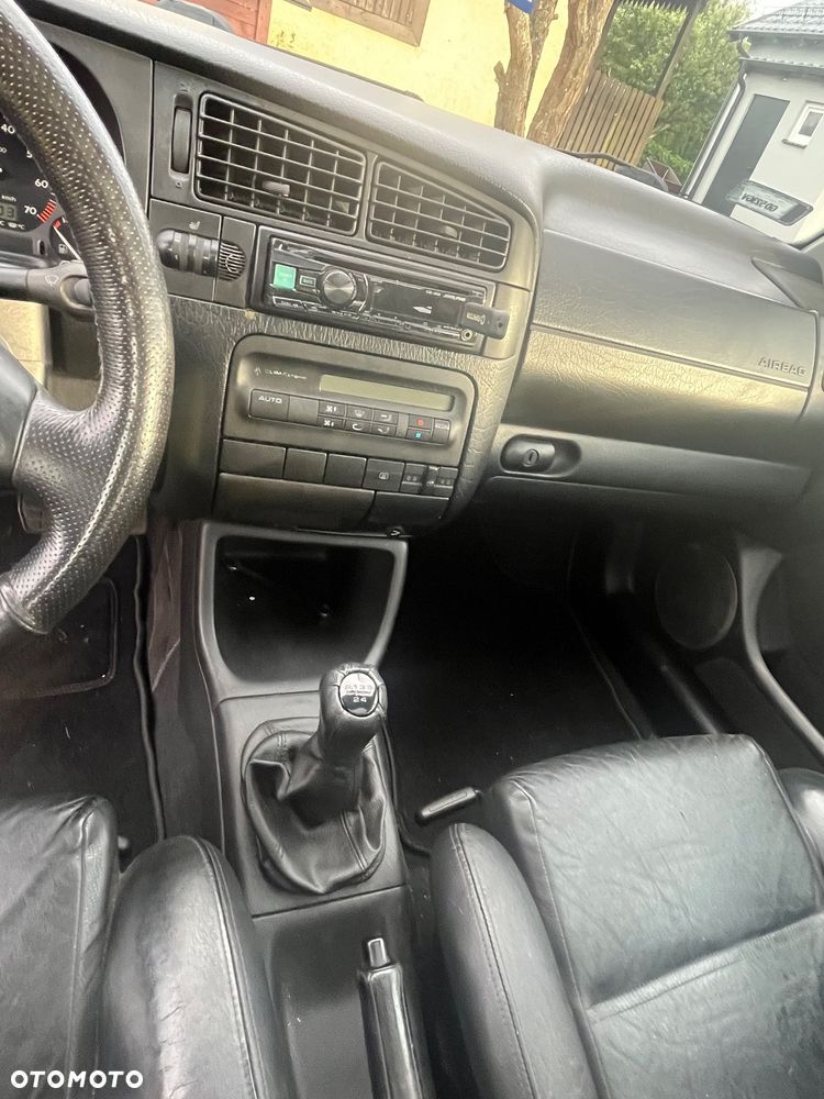 Volkswagen Golf 2.9 Syncro VR6 Highline - 11