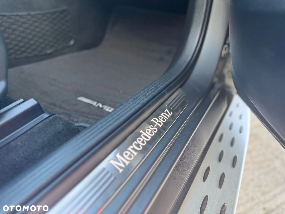 Mercedes-Benz GLC 300 Coupe 4Matic 9G-TRONIC AMG Line - 19