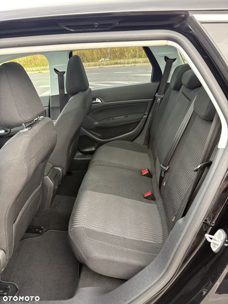 Peugeot 308 SW 1.6 BlueHDi Active S&S - 11