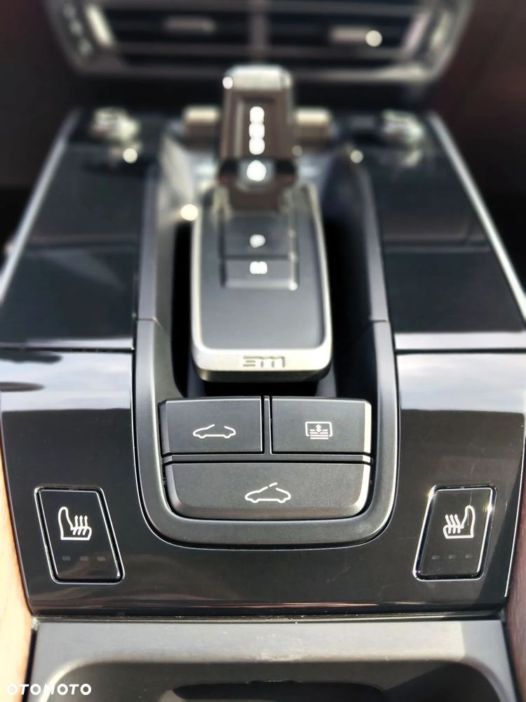 Porsche 911 Carrera - 12