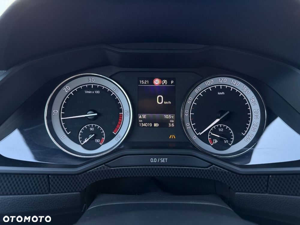 Skoda Superb 2.0 TDI SCR 4x4 Sportline DSG - 22