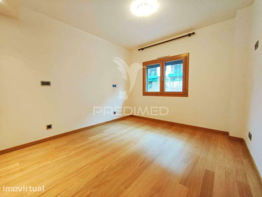 Exceente apartamento T2  com box em Ramada, Odivelas - Grande imagem: 5/11