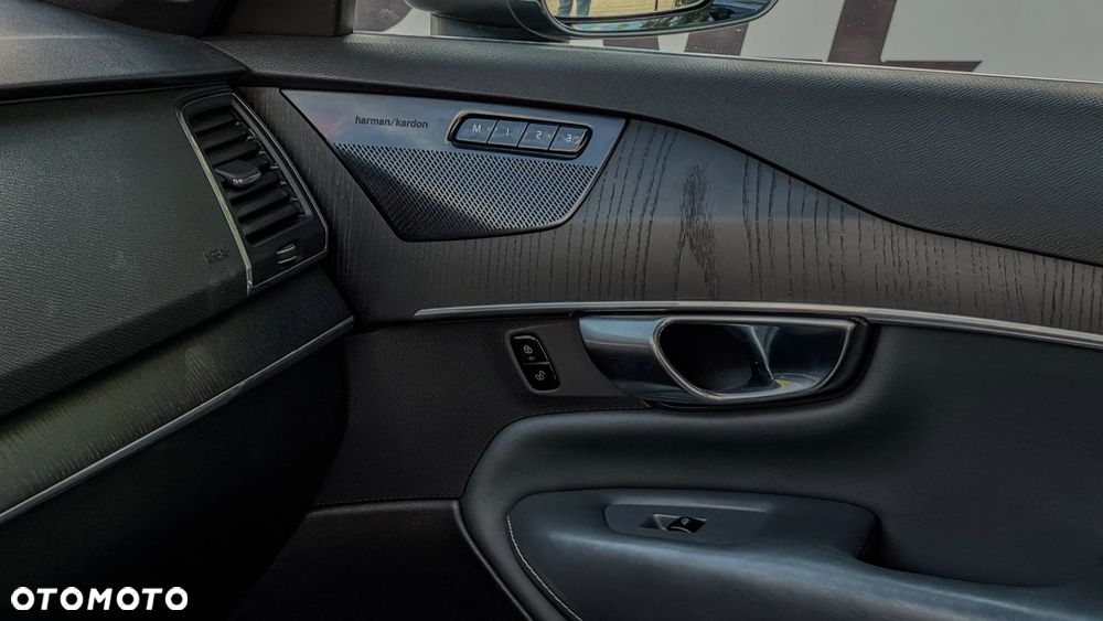 Volvo XC 90 B5 D AWD Geartronic Momentum - 10