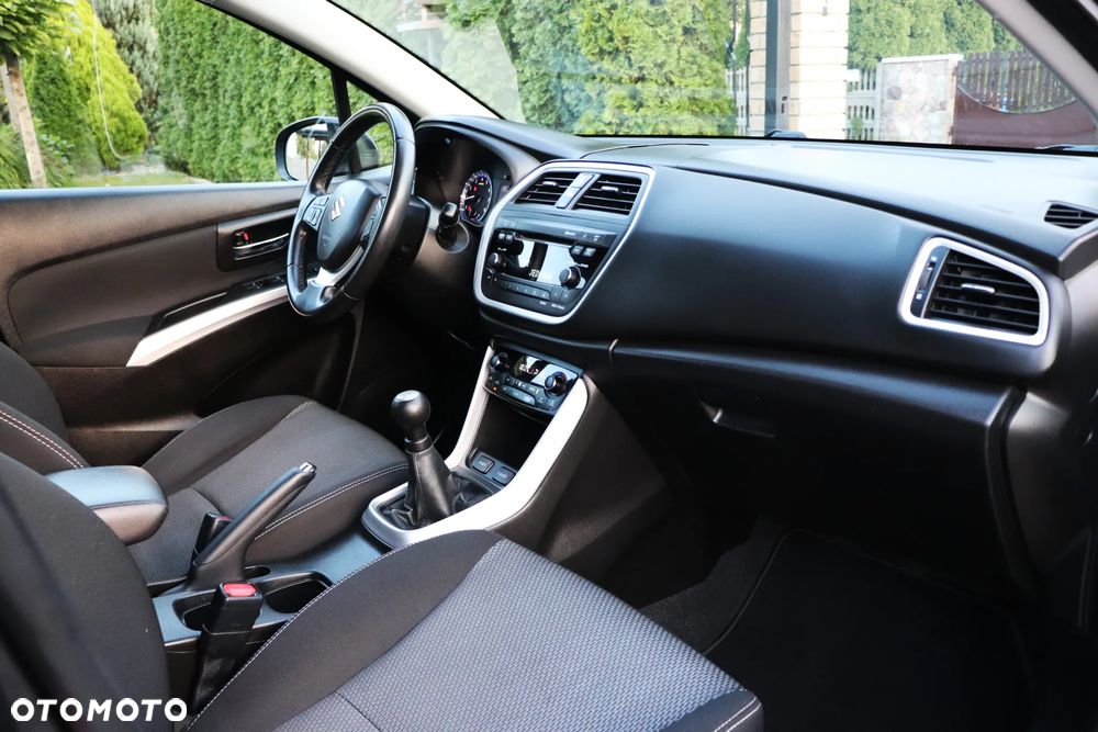 Suzuki SX4 S-Cross 1.6 Elegance - 24