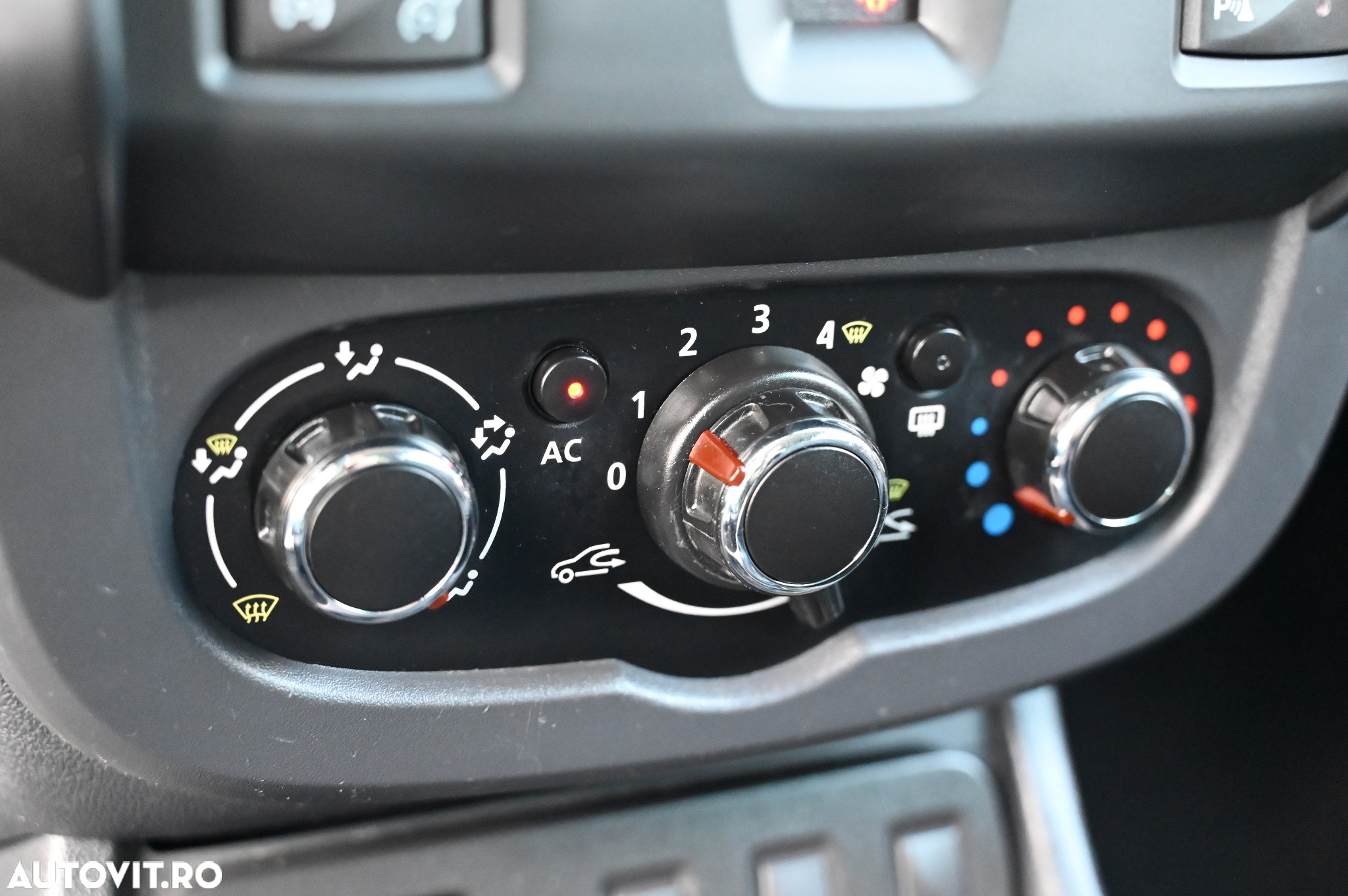 Dacia Duster dCi 110 FAP 4x2 Prestige - 19