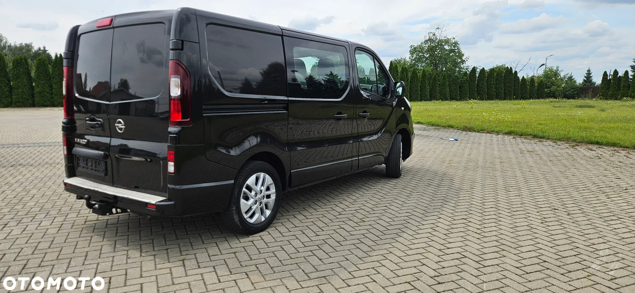 Opel Vivaro - 10